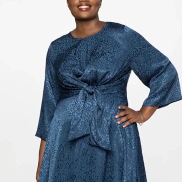 New! Eloquii Blue Leopard Print Satin Textured Tie Front Dress, size 18‎ - Picture 13 of 14